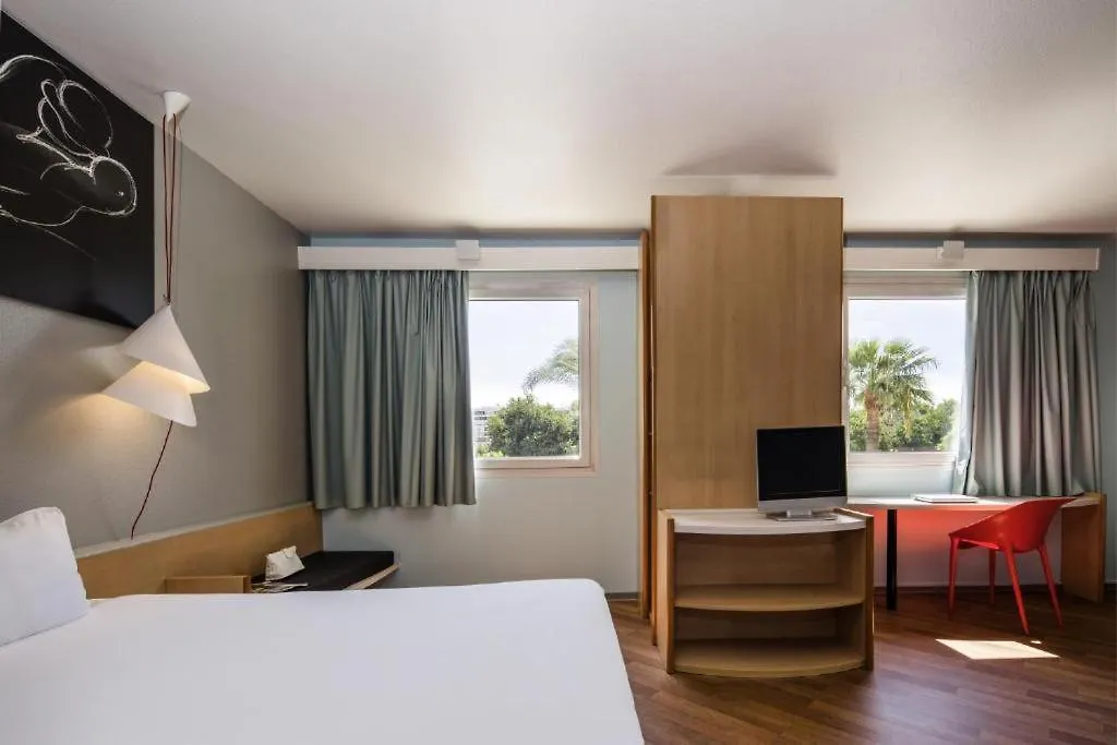 Hotel Ibis Sevilla Spain